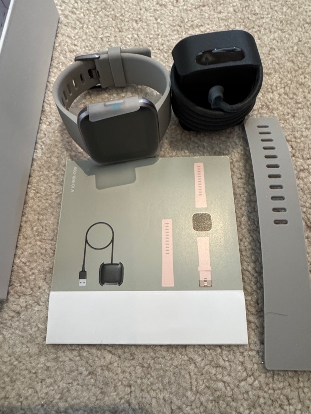 fitbit Versa 2 Smartwatch in Light Gray - Picture 4 of 9
